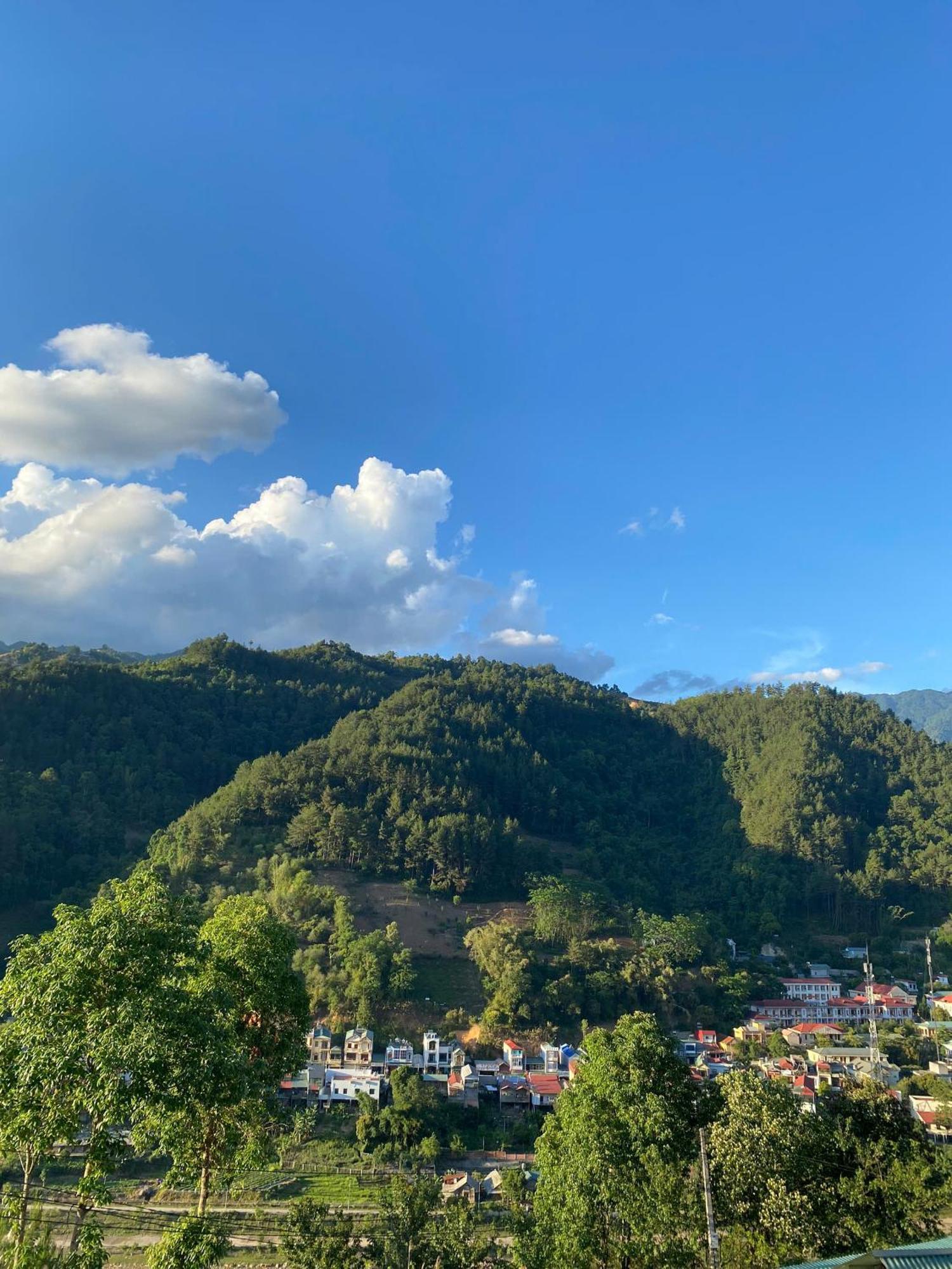 Nha Tren Doi - Windy Hill Hotell Mu Cang Chai Eksteriør bilde
